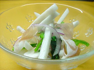 かぶと生ハムのサラダ